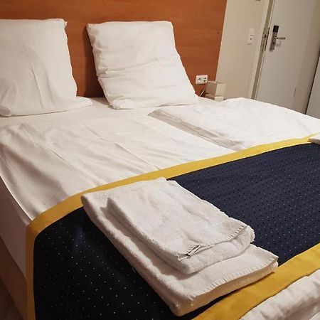 Hotel Emiliana Am Bahnhof Frankfurt am Main Ngoại thất bức ảnh