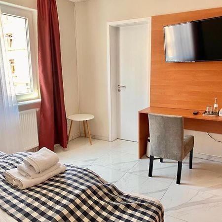 Hotel Emiliana Am Bahnhof Frankfurt am Main Ngoại thất bức ảnh