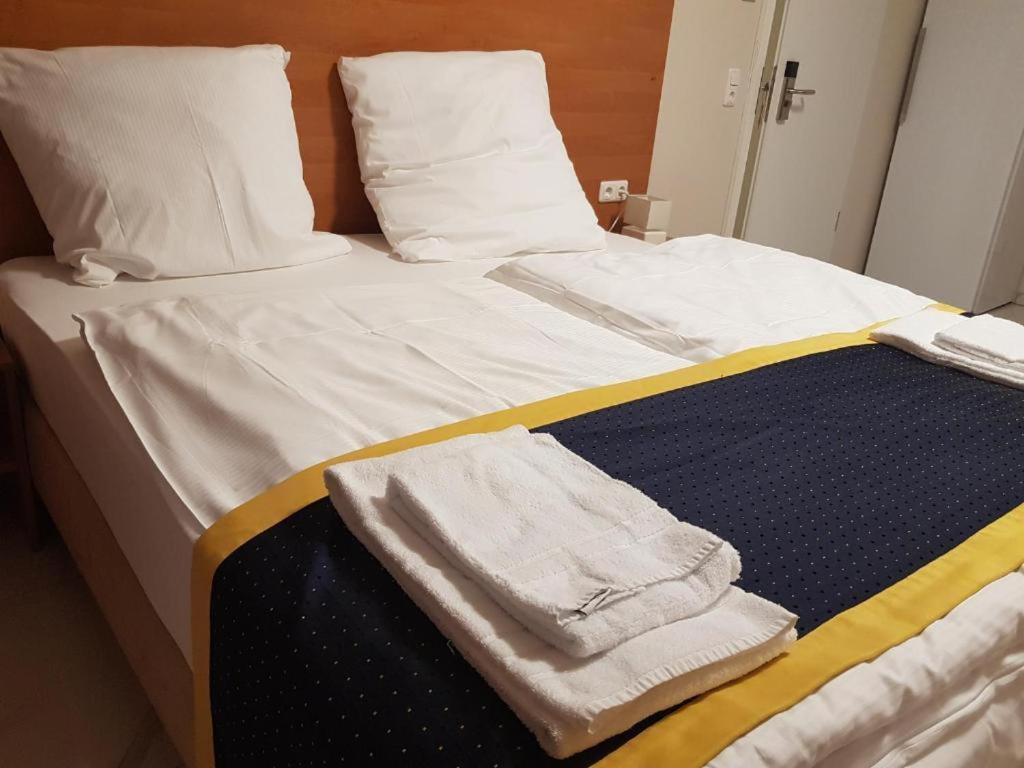 Hotel Emiliana Am Bahnhof Frankfurt am Main Ngoại thất bức ảnh