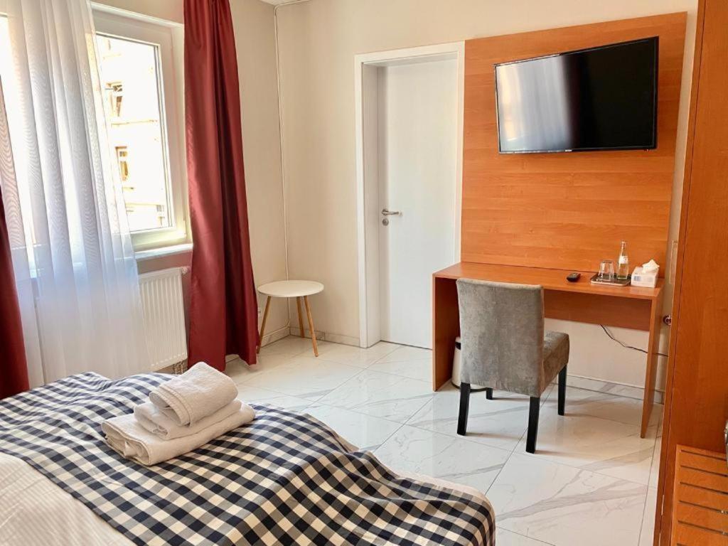 Hotel Emiliana Am Bahnhof Frankfurt am Main Ngoại thất bức ảnh